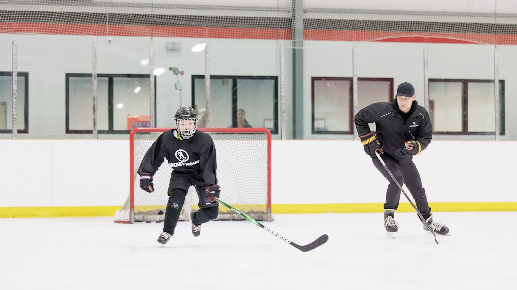 Hockey Moves | Camps and Skills Development | 1828 Church Line N, Coldwater, ON L0K 1E0, Canada | Phone: (905) 367-0339