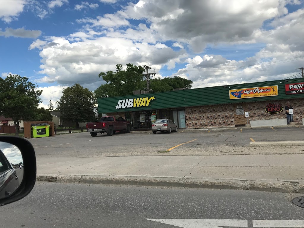 Subway | 1055 McPhillips St, Winnipeg, MB R2X 2K6, Canada | Phone: (204) 940-5560