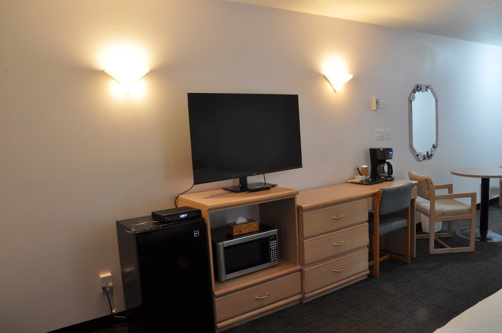 Canadas Best Value Inn Mile 0 | 616 Main St, Lillooet, BC V0K 1V0, Canada | Phone: (250) 256-7511