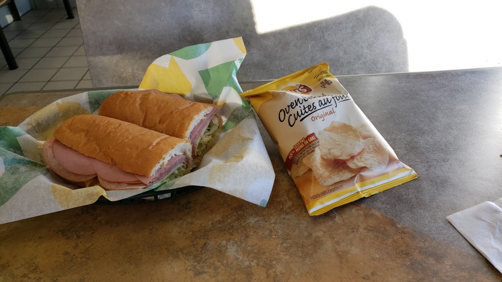 Subway | 5985 Mavis Rd, Mississauga, ON L5R 3T7, Canada | Phone: (905) 501-8782