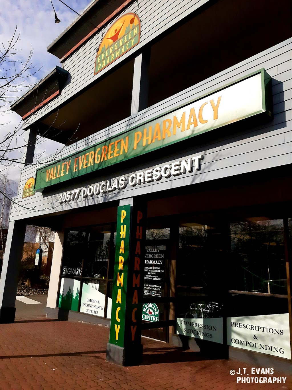 Valley Evergreen Pharmacy | Metro Vancouver Regional District, 20577 Douglas Crescent, Langley City, BC V3A 4B6, Canada | Phone: (604) 534-1332