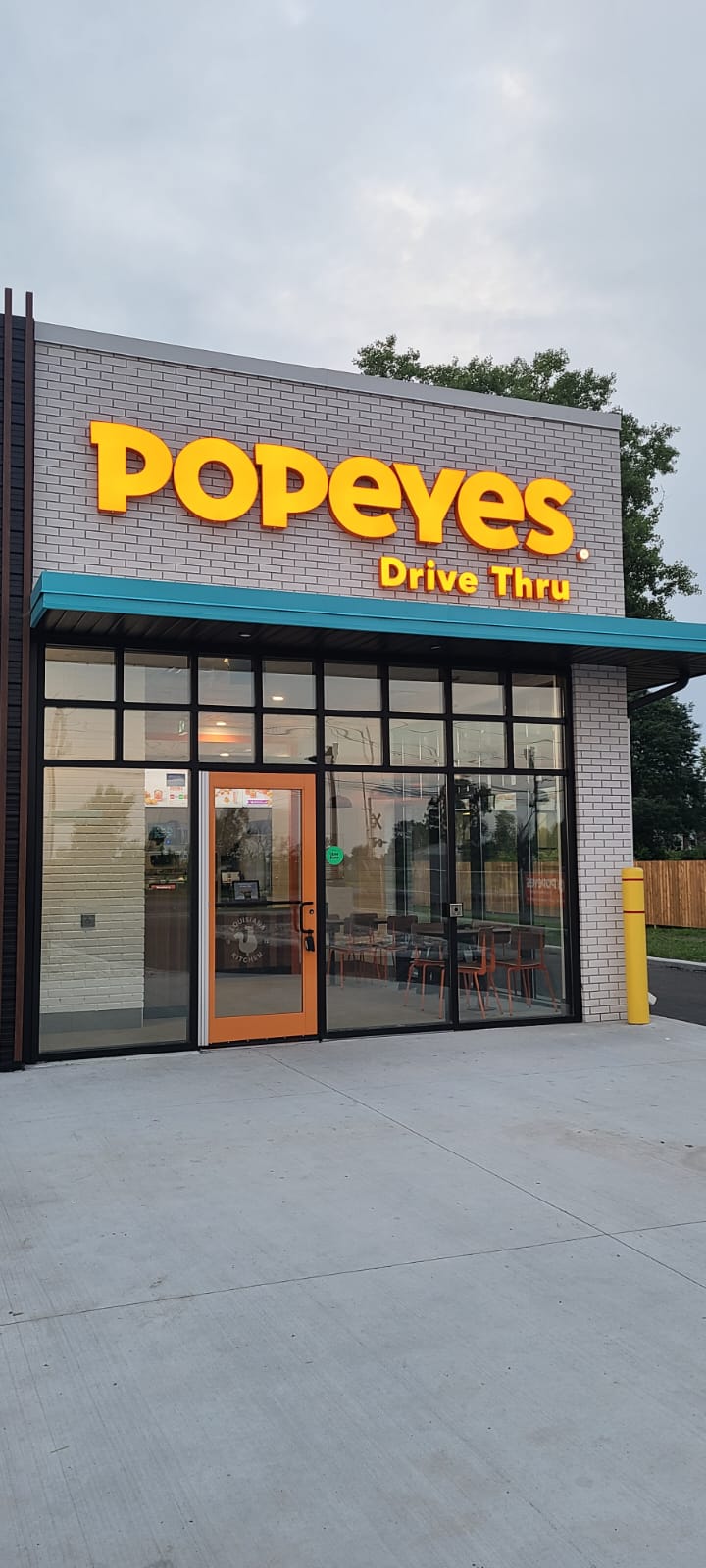 Popeyes Louisiana Kitchen | 620 Dundas St E Unit 5, Belleville, ON K8N 1G7, Canada | Phone: (613) 967-1595