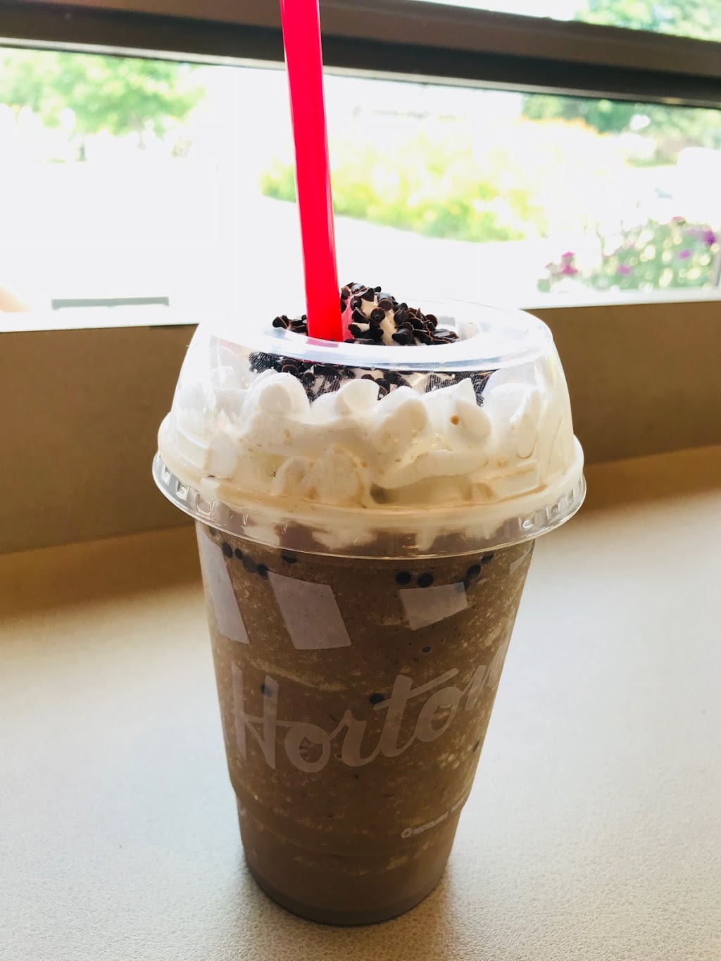 Tim Hortons | 401 Hazeldean Rd, Ottawa, ON K2T 1T8, Canada | Phone: (613) 592-6223