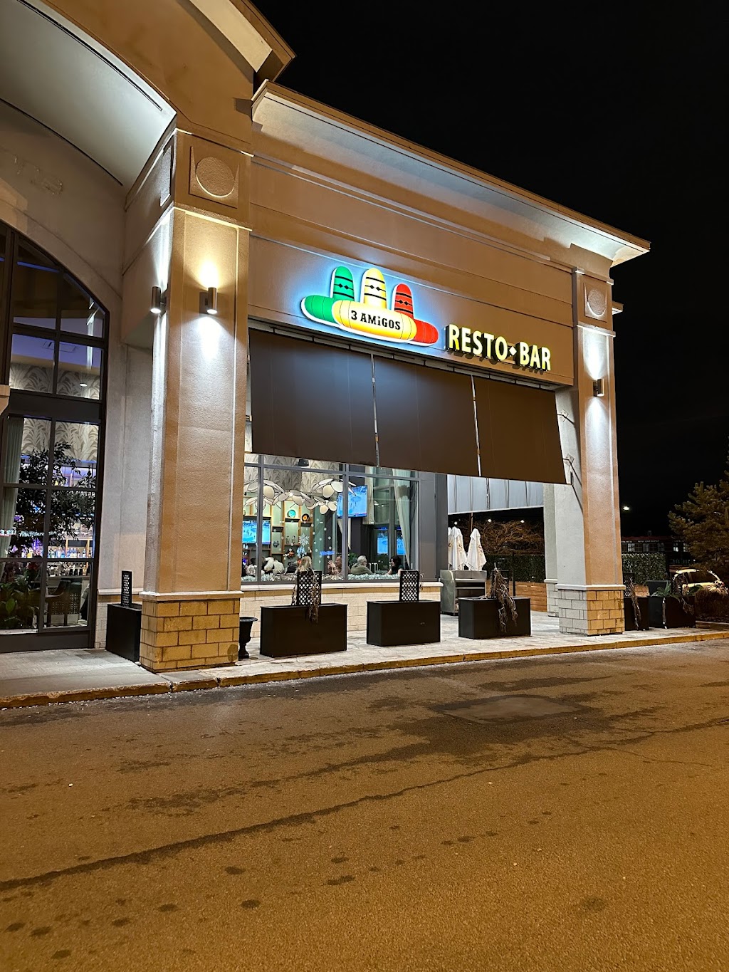 3 Amigos (West Island) | 50-A Bd Brunswick, Pointe-Claire, QC H9B 2L3, Canada | Phone: (514) 630-3329