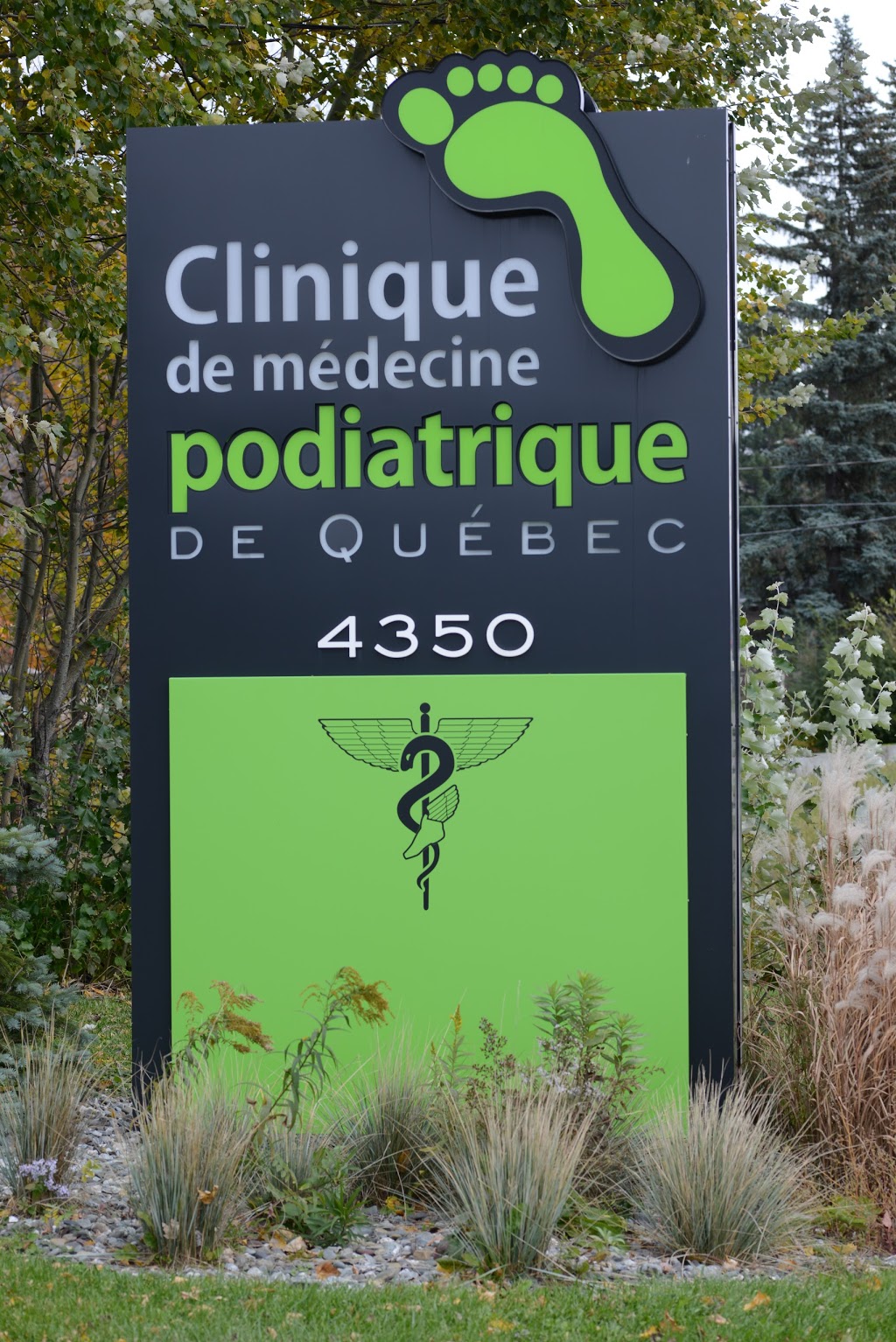 Clinique de médecine podiatrique de Québec | 4350 Boulevard Wilfrid-Hamel, Québec, QC G1P 2J8, Canada | Phone: (418) 872-4346
