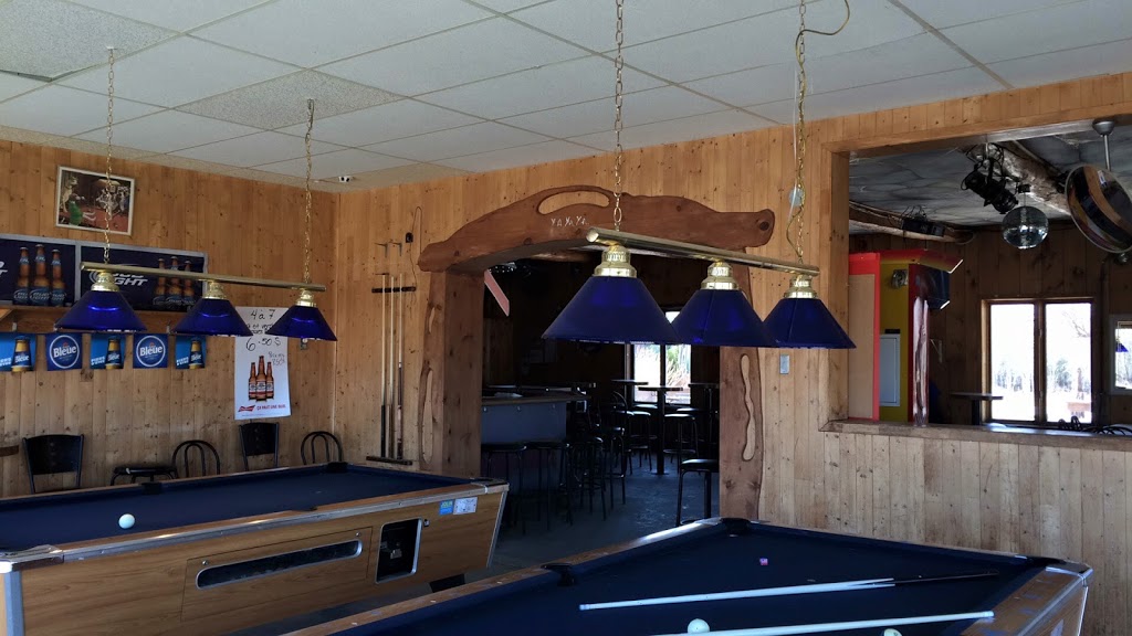 Bar Terrasse Ste-Eulalie | 1080 Avenue des Bouleaux, Sainte-Eulalie, QC G0Z 1E0, Canada | Phone: (819) 225-4126