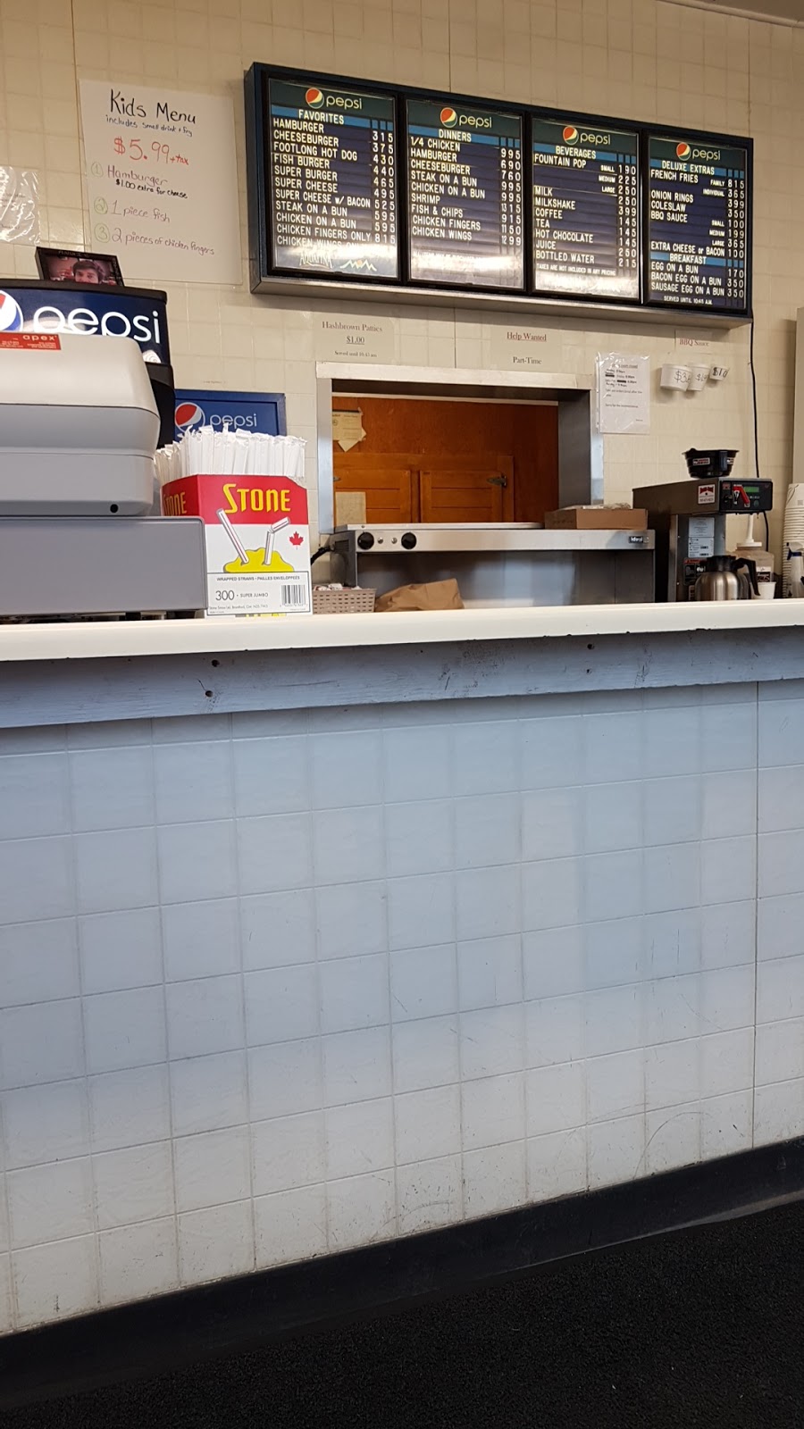 Deluxe Drive-In 17 | 1313 Lorne St, Sudbury, ON P3C 5M9, Canada | Phone: (705) 673-5295