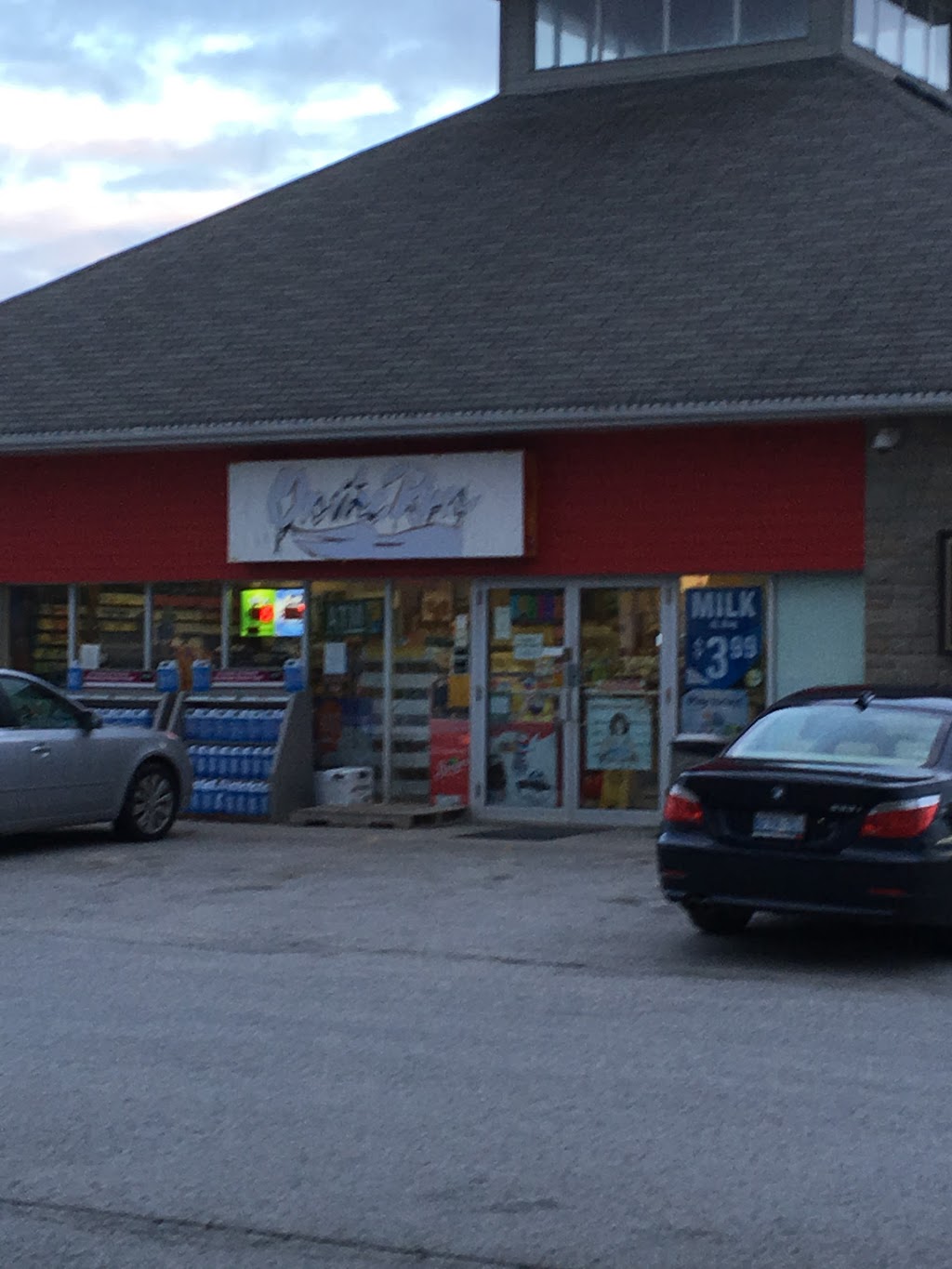 Esso | 5241 Bloomington Rd, Whitchurch-Stouffville, ON L4A 7X3, Canada | Phone: (905) 640-1076