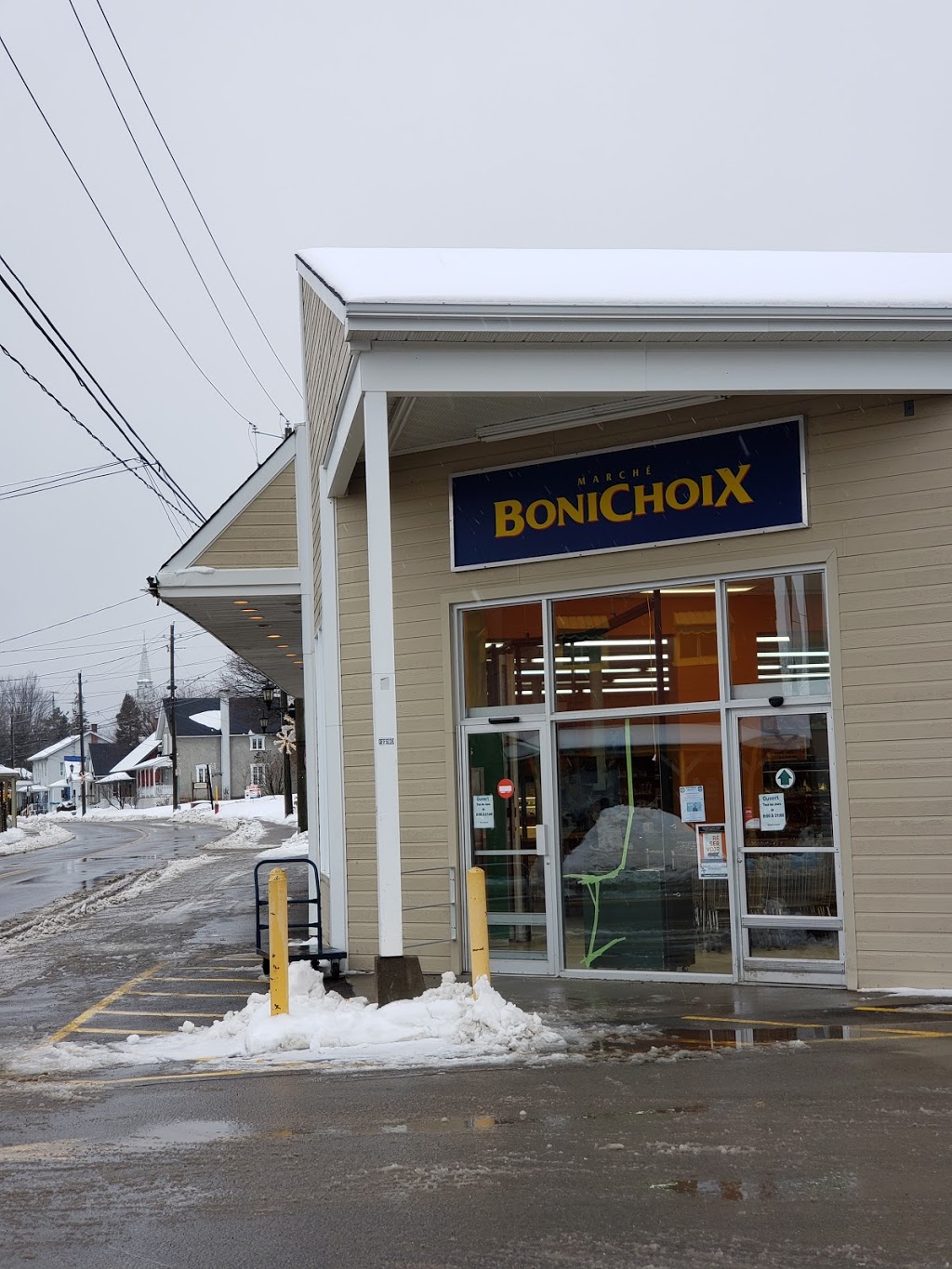 Marché Bonichoix - Gestion R & B Couture inc. | 641 Rue Notre Dame, Montebello, QC J0V 1L0, Canada | Phone: (819) 423-6326