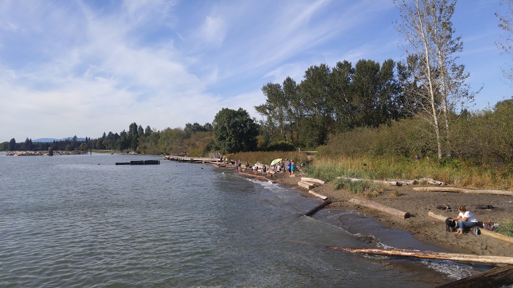 Fraser River Park | 8705 Angus Dr, Vancouver, BC V6P 6G2, Canada | Phone: (604) 873-7000