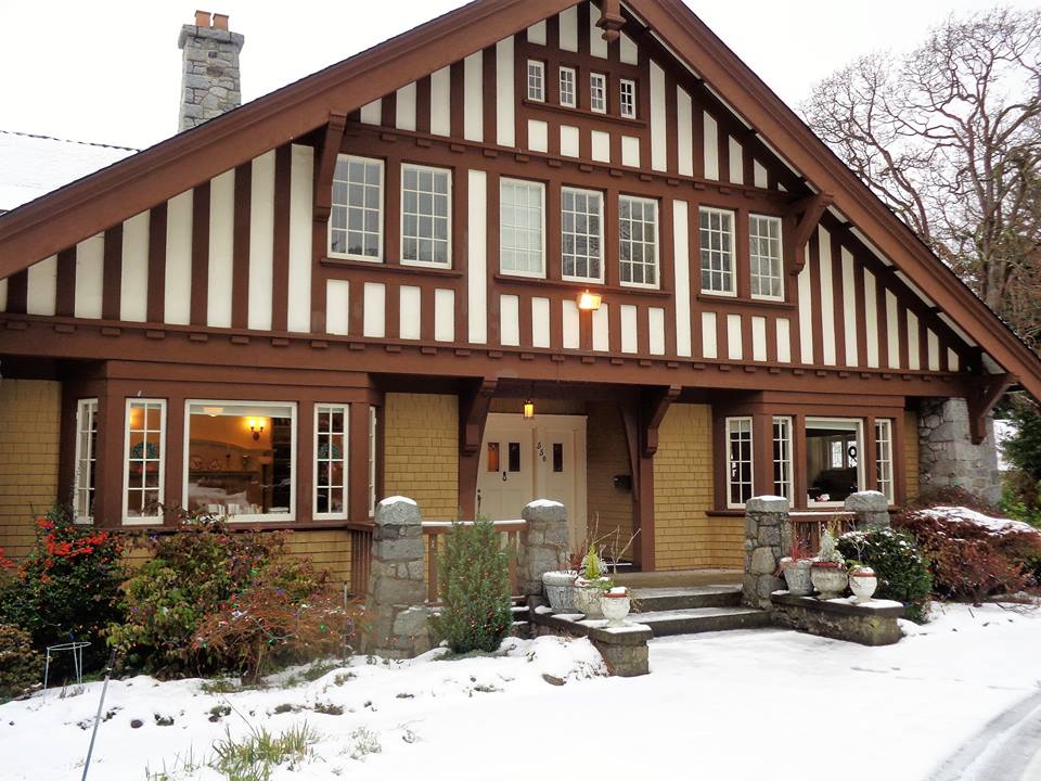 Wayside House | 550 Foul Bay Rd, Victoria, BC V8S 4H1, Canada | Phone: (250) 598-4521