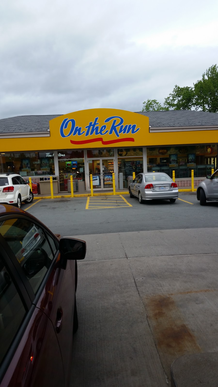 Esso | 646 Main St, Dartmouth, NS B2W 3T7, Canada | Phone: (902) 462-1302
