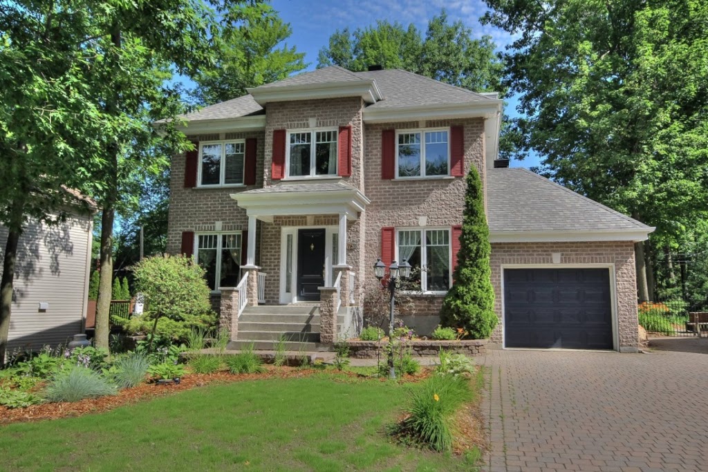Sylvie Ducharme Courtier immobilier Remax Extra | 255 Rue Guillaume Cheval, Mont-Saint-Hilaire, QC J3H 6H9, Canada | Phone: (514) 217-8650