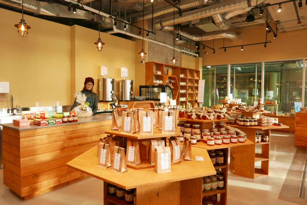 Main Street Honey Shoppe at The Shipyards | 125 Victory Ship Way #180, North Vancouver, BC V7L 0G5, Canada | Phone: (604) 988-2872