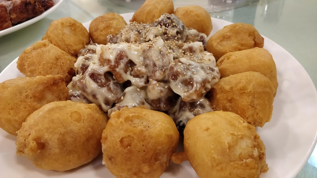 Fung Lum restaurant | 1658 Bedford Hwy, Bedford, NS B4A 2X9, Canada | Phone: (902) 832-3030