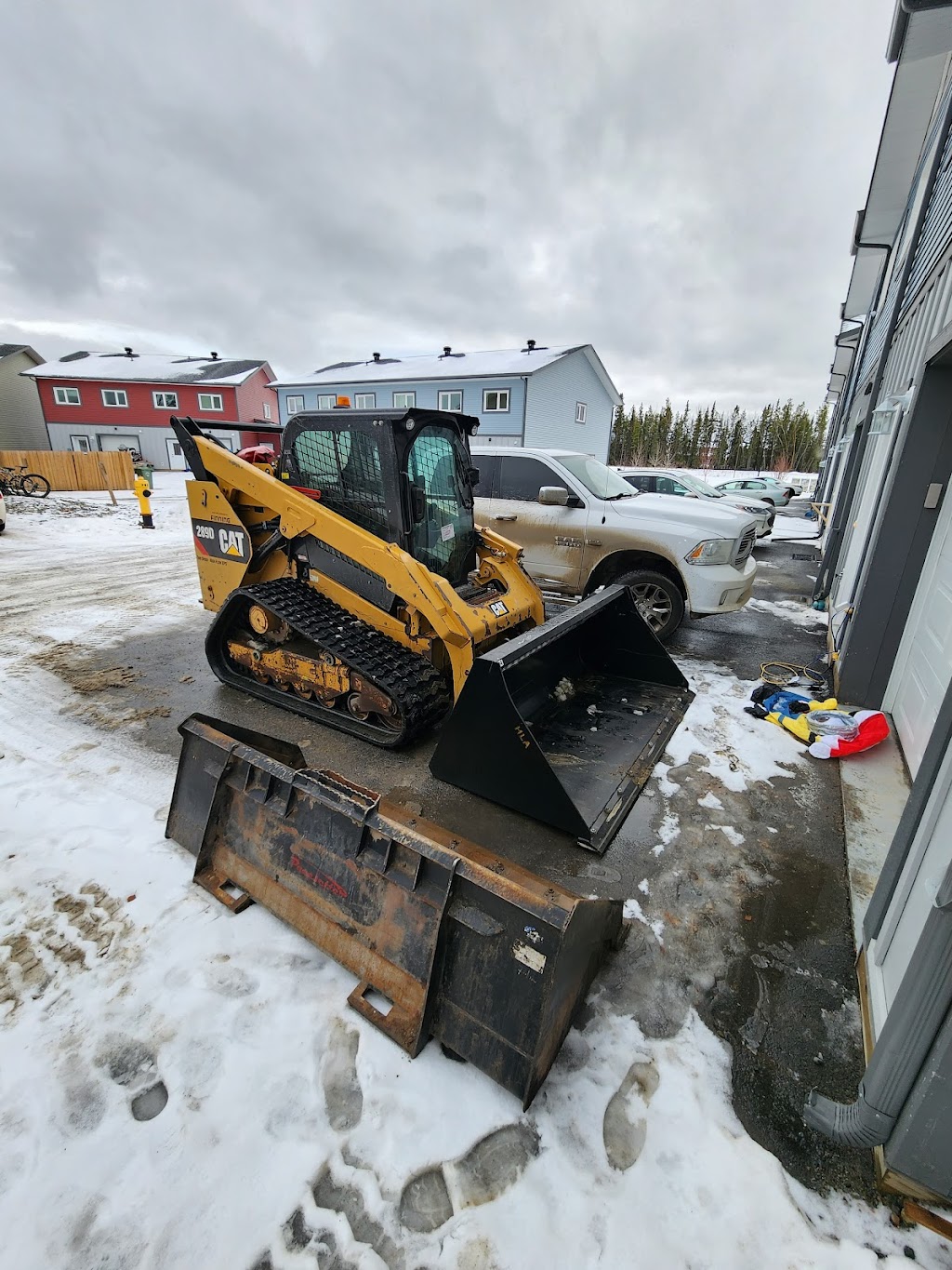 Attachment World Inc | 1351 Hunter St, Pincher Creek, AB T0K 1W0, Canada | Phone: (403) 627-9300