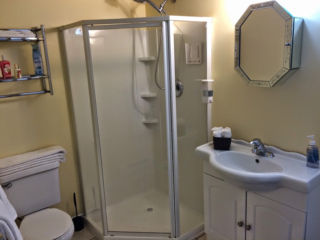 Acker Vacation Home Rentals | 916 Ackerman Ct, Kelowna, BC V1X 7L2, Canada | Phone: (250) 979-8625