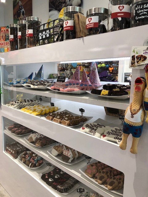 Bone & Biscuit | 20689 Willoughby Town Centre Dr B125, Langley Twp, BC V2Y 0L7, Canada | Phone: (604) 371-1807