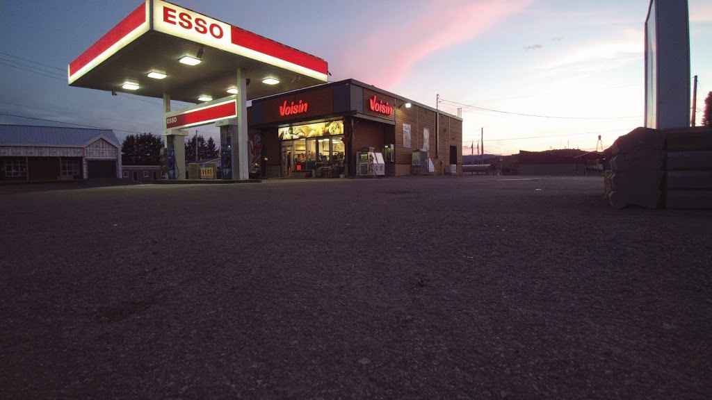 ESSO - Depanneur Des Caps Inc | 300 QC-138, Saint-Tite-des-Caps, QC G0A 4J0, Canada | Phone: (418) 823-2315