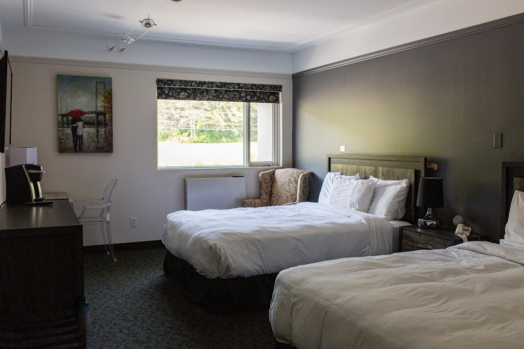 Le Manoir Du Lac-Etchemin | 1415 QC-277, Lac-Etchemin, QC G0R 1S0, Canada | Phone: (418) 625-2101