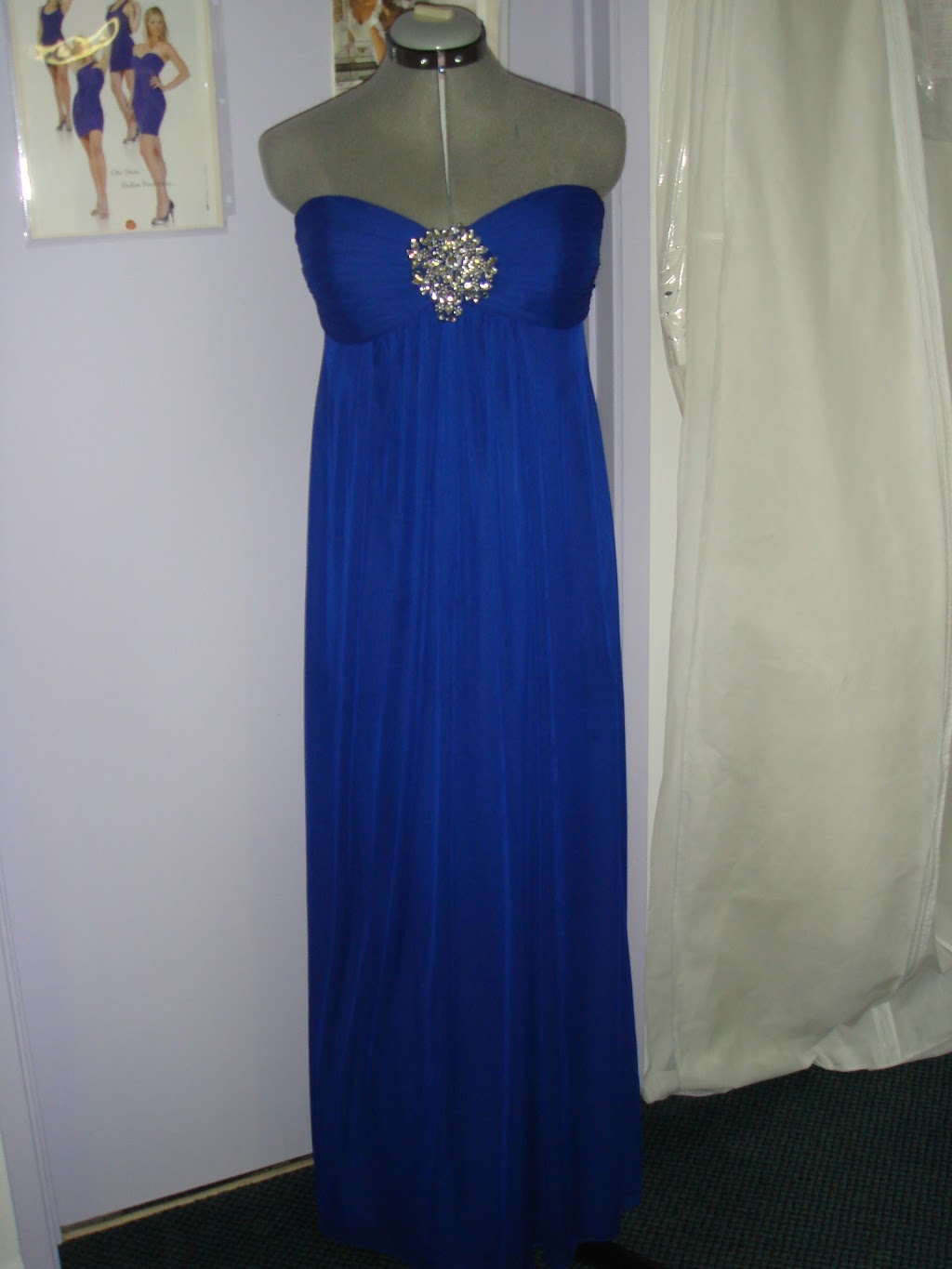20/20 ALTERATIONS | 2813 46 St SE, Calgary, AB T2B 2N7, Canada | Phone: (403) 969-4422