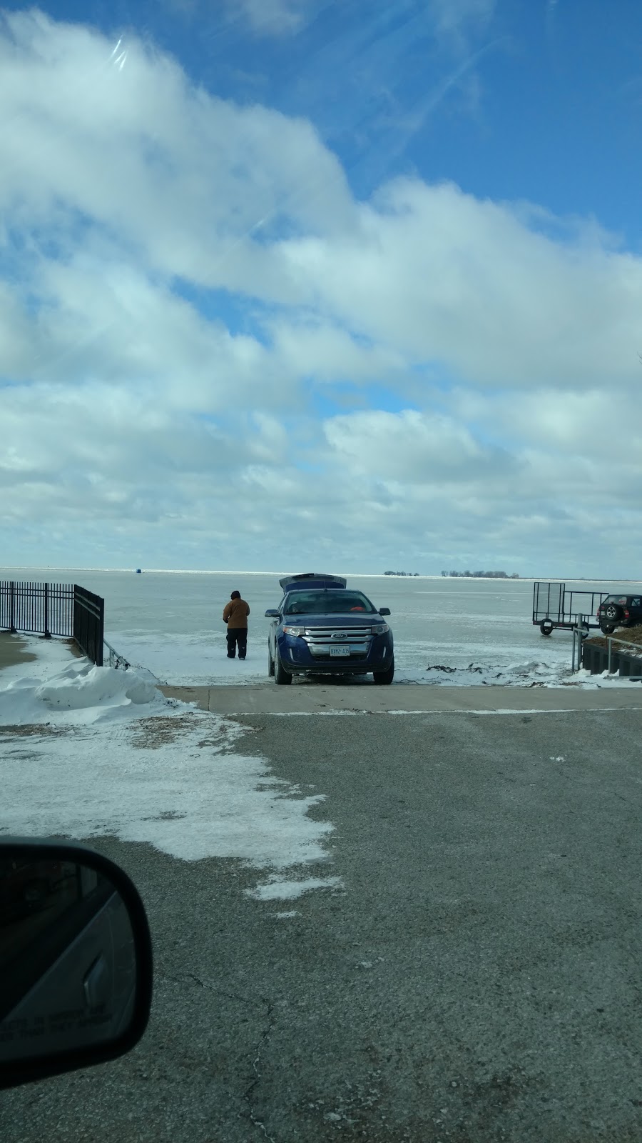 Mitchells Bay Marine Park Limited | 3 Allen Road, Dover Centre, ON N0P 1L0, Canada | Phone: (519) 354-8423