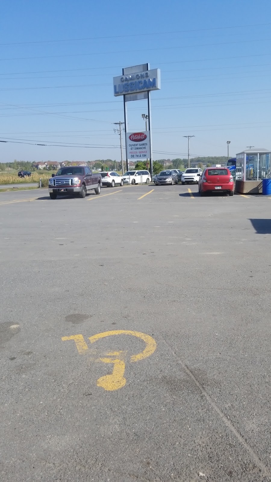 Camions Excellence Peterbilt | 1041 Rue Nobel, Sainte-Julie, QC J3E 1Z4, Canada | Phone: (450) 649-3221