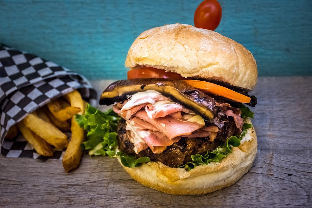 Hard Stones Grill | 2727 County Rd 43, Kemptville, ON K0G 1J0, Canada | Phone: (613) 215-0738