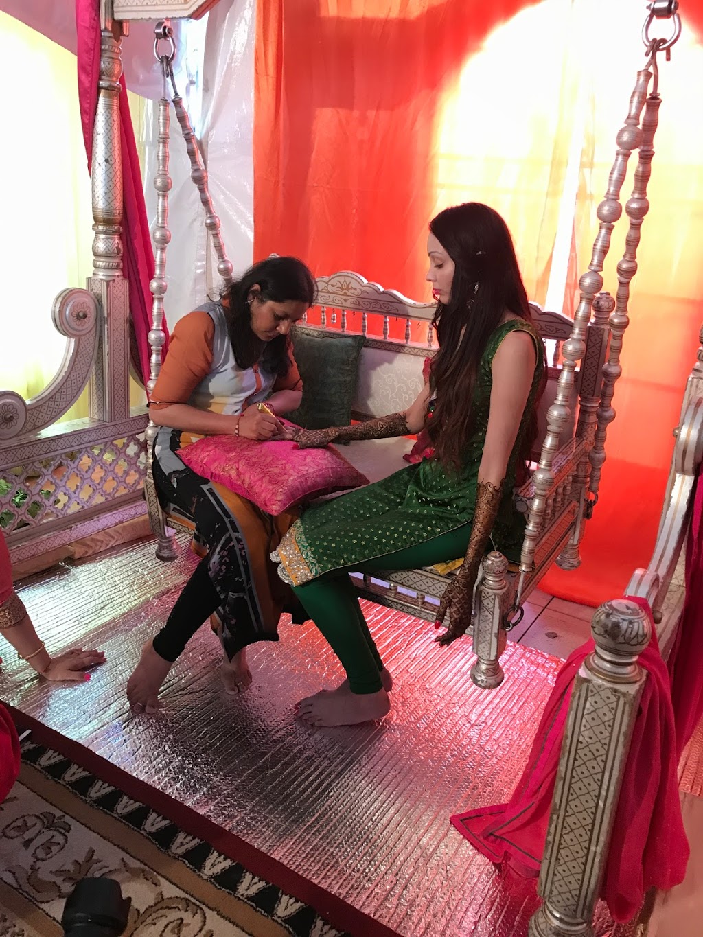Dimple Shah - Henna - Make Up - Hair Artist | 7 Brian Dr, North York, ON M2J 3X8, Canada | Phone: (416) 508-7202