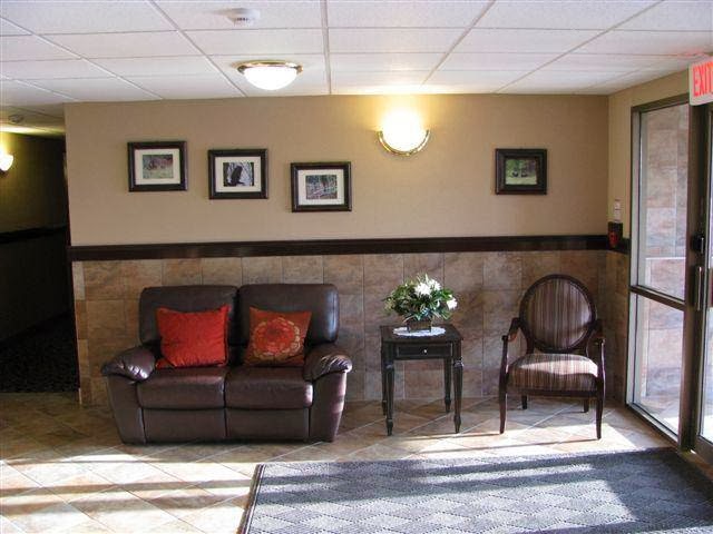 Westside Stories 2 Apartment | 1620 Bath Rd, Kingston, ON K7M 0E5, Canada | Phone: (613) 766-1648