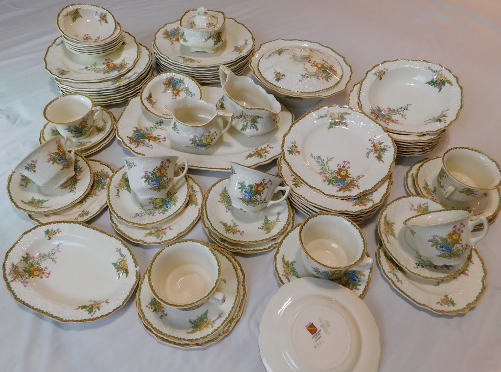 SNatique Antiques store | 62 Chetwood St, St. Catharines, ON L2S 2A2, Canada | Phone: (647) 473-7319