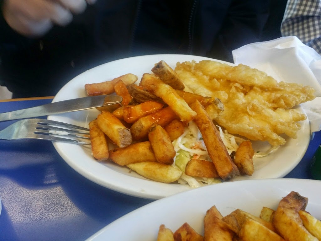 Captain Georges Fish & Chips | 5505 Main St, Whitchurch-Stouffville, ON L4A 7X5, Canada | Phone: (905) 640-1999