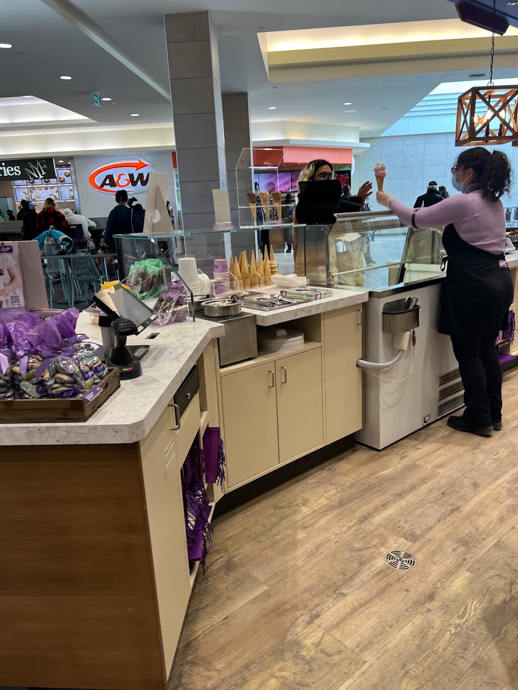 Purdys Chocolatier | 1485 Portage Ave Polo Park, #66Q, Winnipeg, MB R3G 0W4, Canada | Phone: (204) 774-5878
