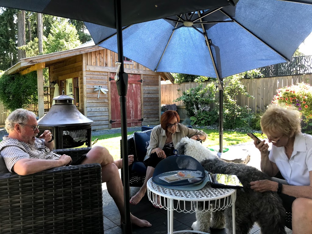 VANCOUVER ISLAND ELES ESCAPE B&B by the SEA | 7461 Lantzville Rd, Lantzville, BC V0R 2H0, Canada | Phone: (250) 933-4837