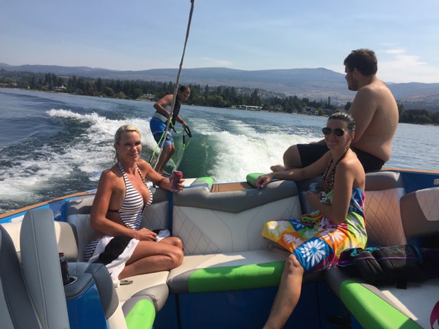 Evoke Wake Adventures | 21-1450 Union Rd, Kelowna, BC V1V 3E1, Canada | Phone: (250) 859-3127