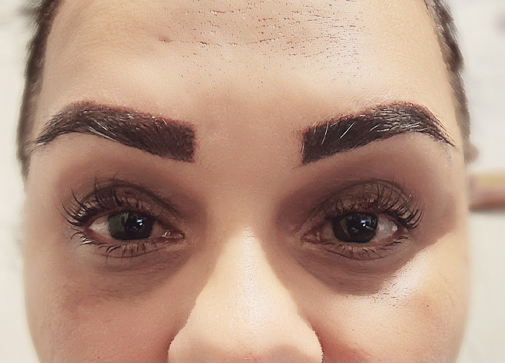BRAMPTON MAKEUP, LASHES & BROWS | CREATIVEWORKS-ME | Gammon Cres, Brampton, ON L6Y 6B7, Canada | Phone: (416) 878-7824