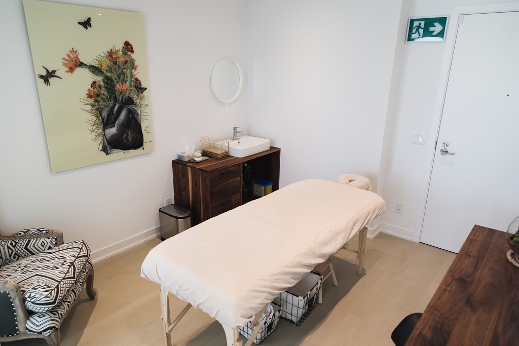 Zen and Tonic | 455 Front Street East, Entrance off of, Mill St unit S121, Toronto, ON M5A 0G4, Canada | Phone: (647) 348-9777