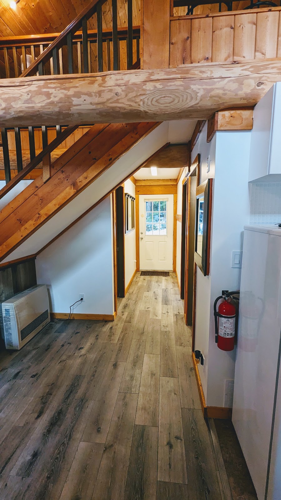 Little Eagles Cabin | Sunshine Valley, BC V0X 1L0, Canada | Phone: (778) 779-2939