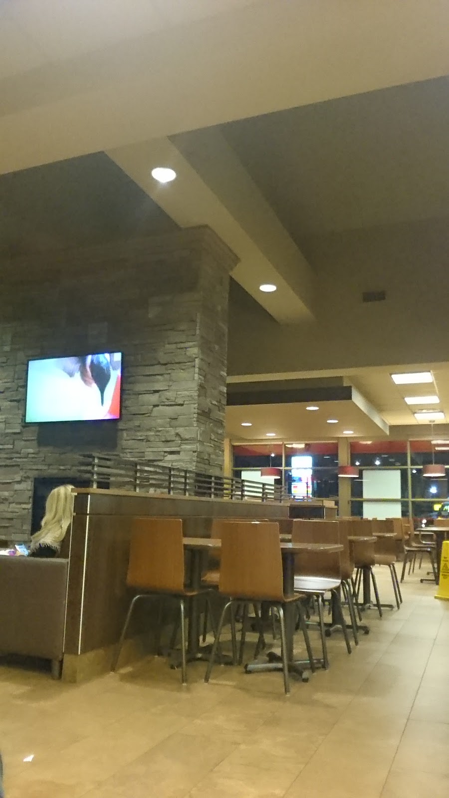 Tim Hortons | 3650 Derry Rd E, Mississauga, ON L4T 3V7, Canada | Phone: (905) 678-1468