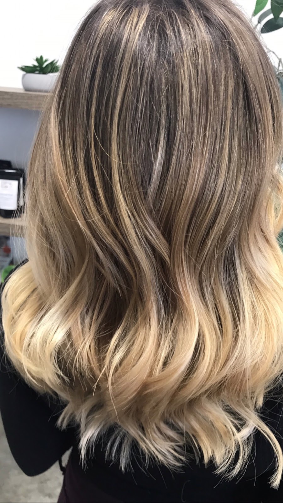 Queens Hair Studio | 4665 Hames Crescent, Regina, SK S4W 0B4, Canada | Phone: (306) 737-8490