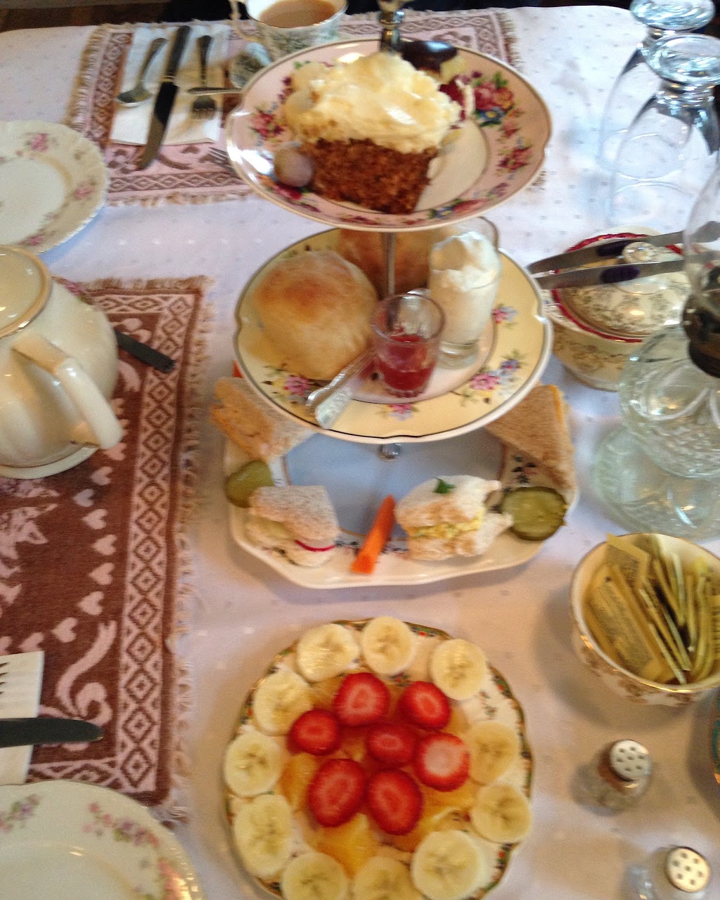 The Old Ormsby Schoolhouse Tea Room | 3084 Old Hastings Rd, Coe Hill, ON K0L 1P0, Canada | Phone: (613) 337-5067