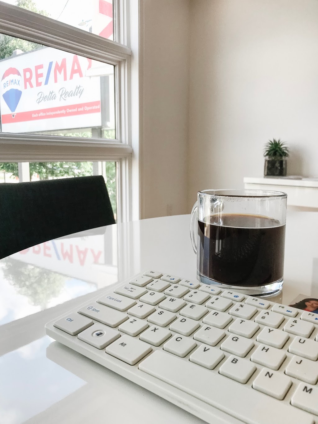 Anna Tran | Ottawa Real Estate Broker | REMAX | 2316 St Joseph Blvd, Orléans, ON K1C 1E8, Canada | Phone: (613) 818-2409