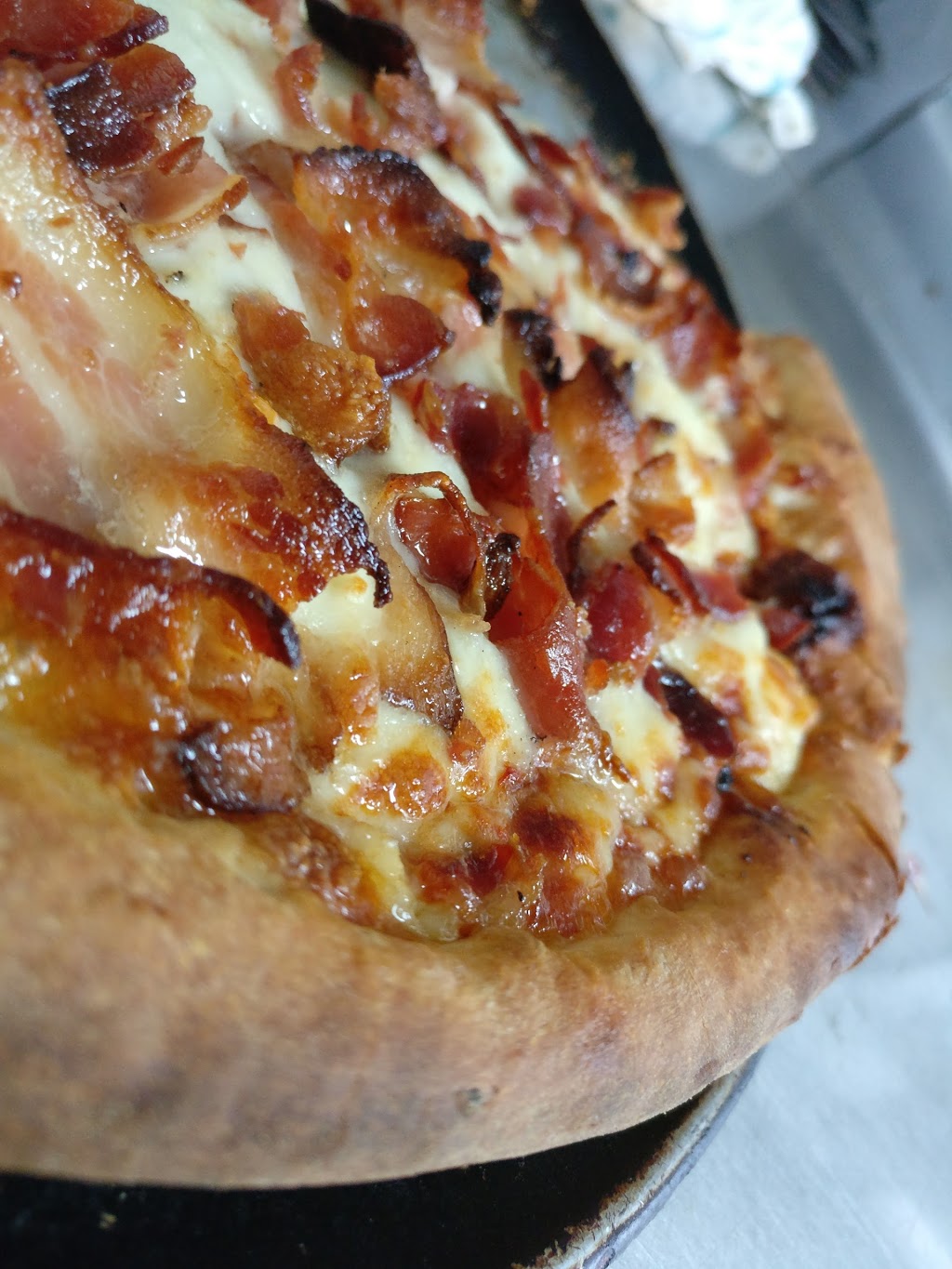Bravo Pizzeria | 107 Rue Saint-Laurent, Trois-Rivières, QC G8T 6G2, Canada | Phone: (819) 374-6271