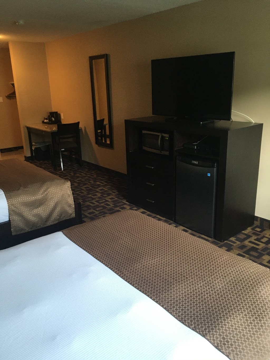 Chinook Inn | 5321 59 Ave, Rocky Mountain House, AB T4T 1J4, Canada | Phone: (403) 845-2833