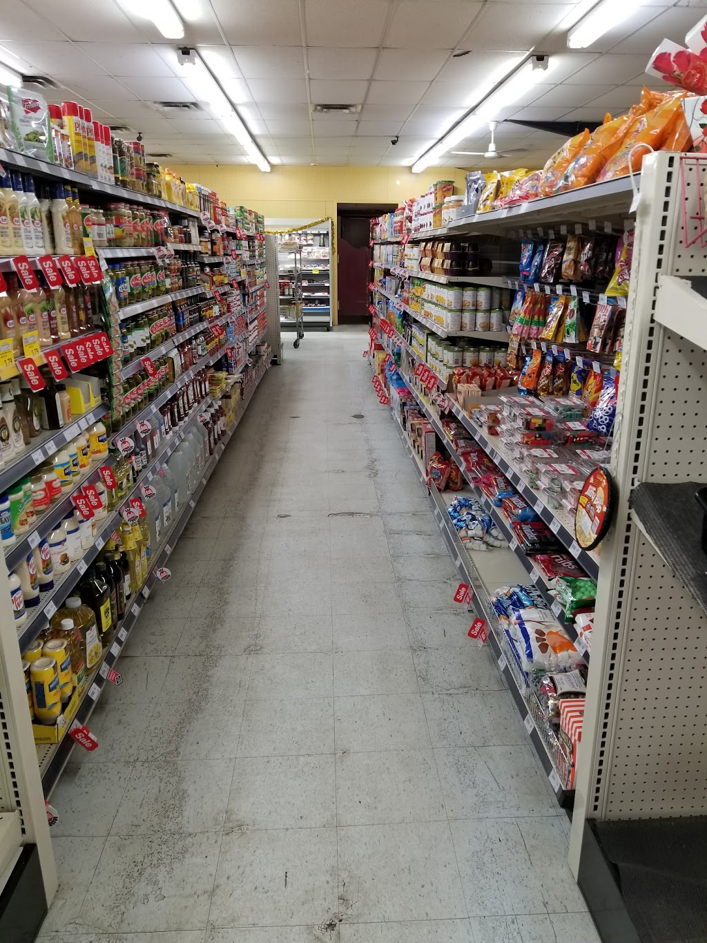 Wakaw Hometown Foods | 222 1 St S, Wakaw, SK S0K 4P0, Canada | Phone: (306) 233-5570