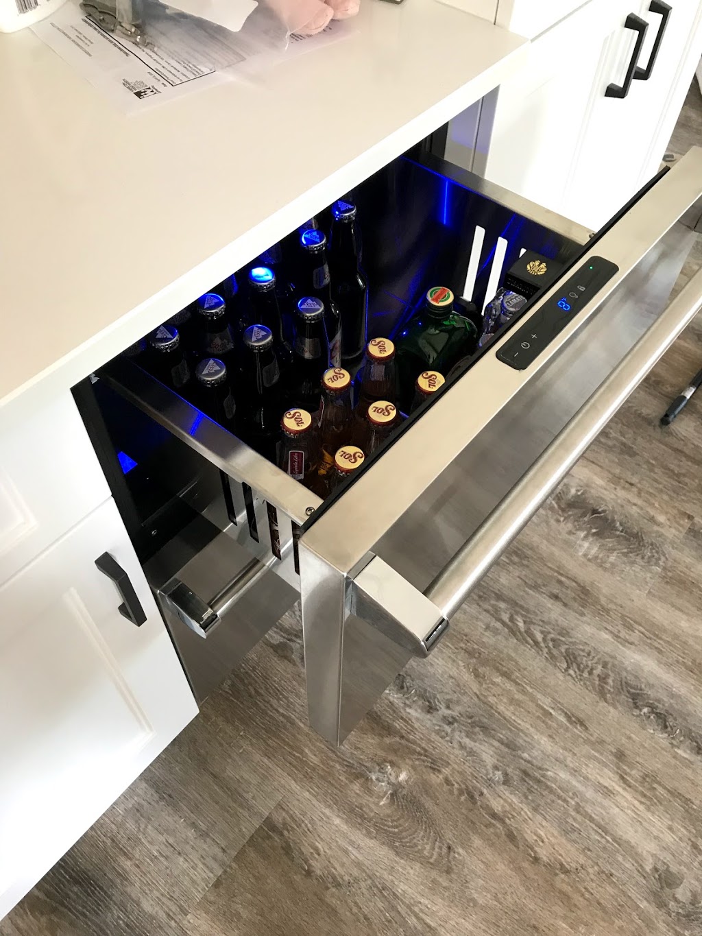 Azule Kitchens | 442 Millen Rd Unit 117, Stoney Creek, ON L8E 6H2, Canada | Phone: (905) 664-1112