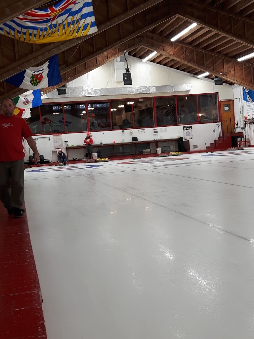 Curling club de Baie-D’Urfé | 63 Rue Churchill, Baie-dUrfé, QC H9X 3N4, Canada | Phone: (514) 457-5900