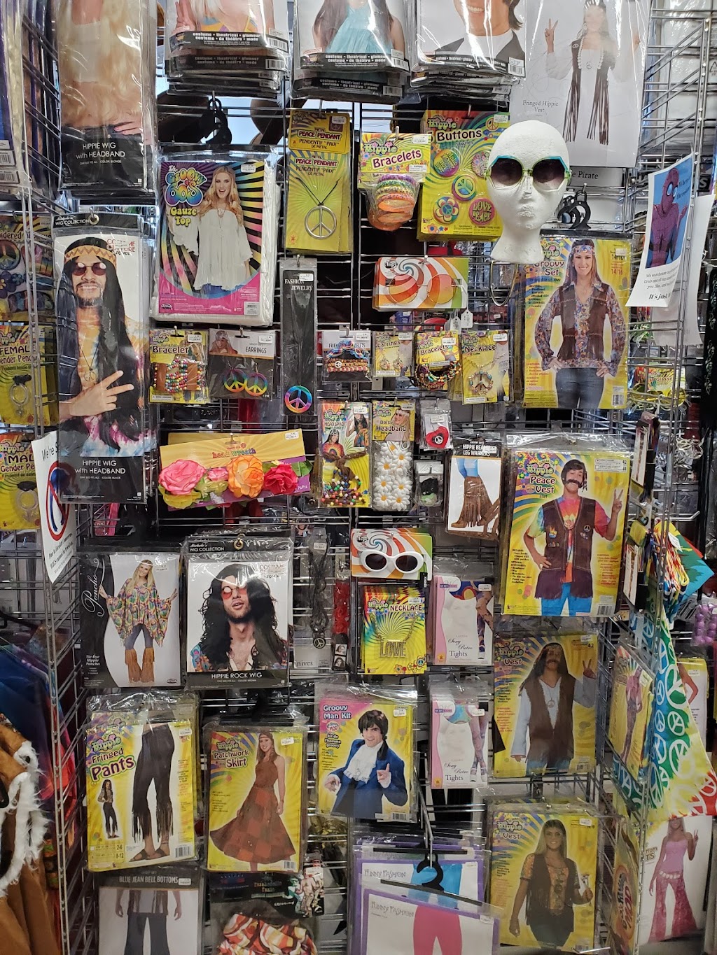 The Costume Shoppe | 4307 Blackfoot Trail SE, Calgary, AB T2G 5T4, Canada | Phone: (403) 571-2466