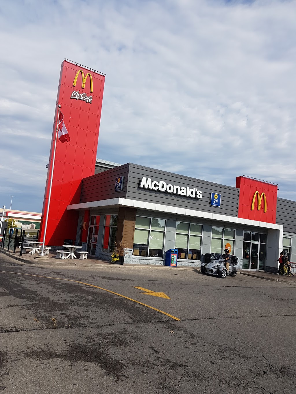 McDonalds | 507 Norwich Ave, Woodstock, ON N4S 9A2, Canada | Phone: (519) 539-4475