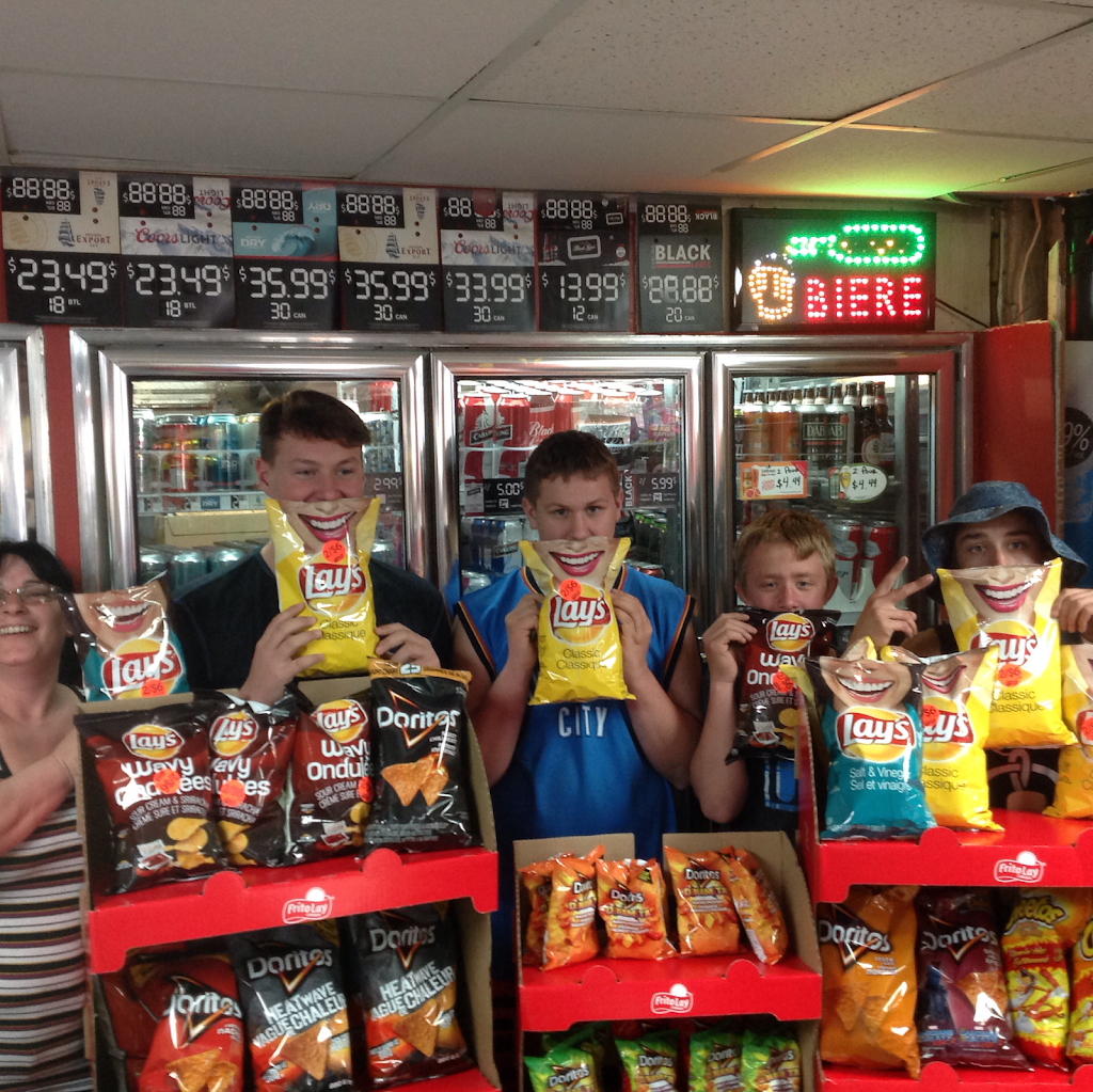 Dépanneur Le Petit St-Pierre | 1052 Piette, Joliette, QC J6E 3V6, Canada | Phone: (450) 756-1673